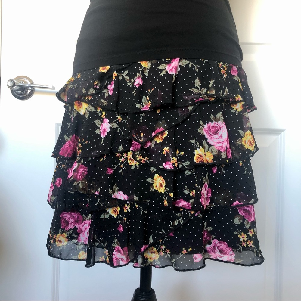 Short Ruffled Floral Skirt - Picture 2 of 4